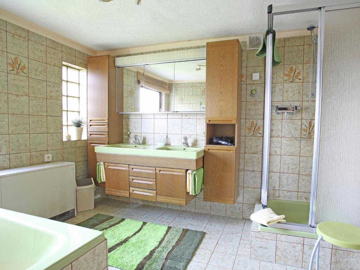 Apartment With Terrace And Pool In The Garden Pracht Ngoại thất bức ảnh