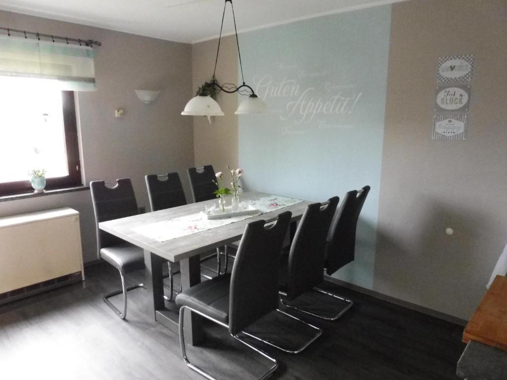 Apartment With Terrace And Pool In The Garden Pracht Ngoại thất bức ảnh
